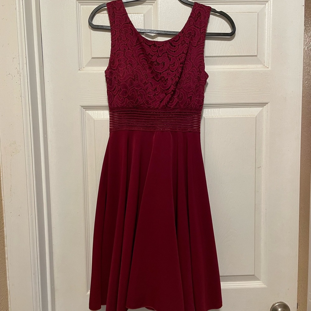 Super cute dark red flowy dress